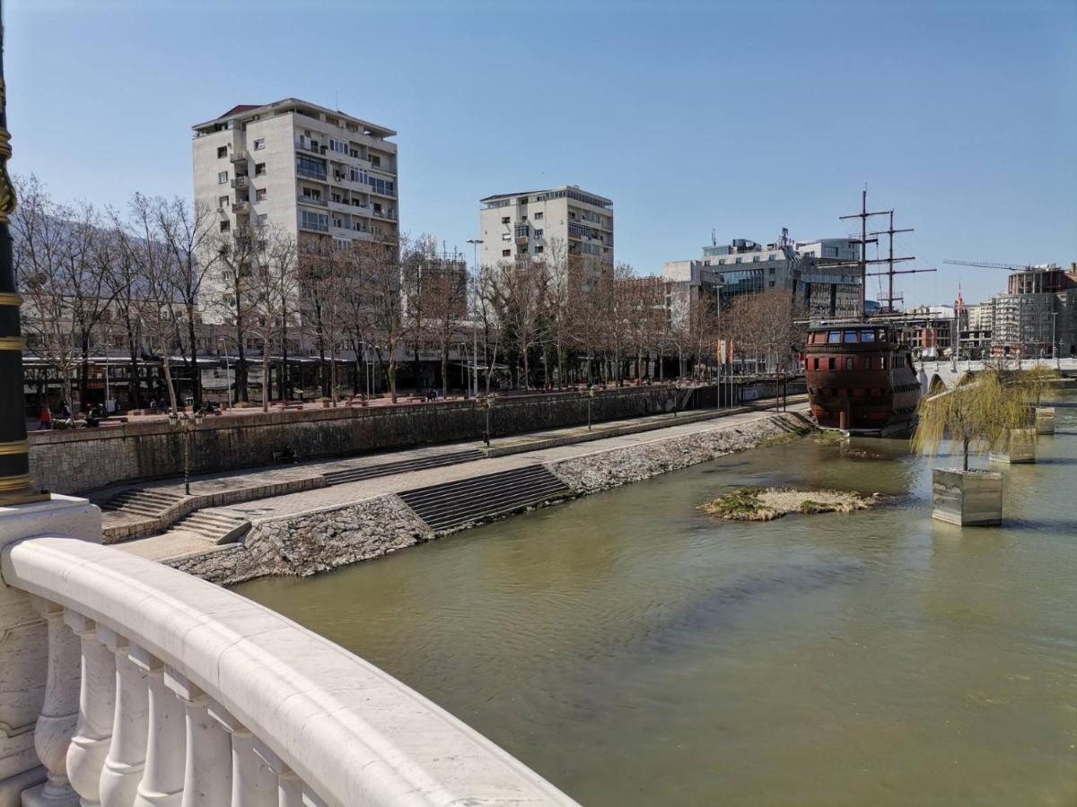 Calla 5 Apartment - Main Square, In The City Shopping Center - Parking Slot With Security And Video Camera Skopje Exterior foto