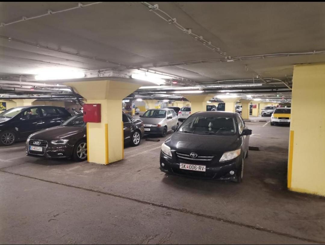 Calla 5 Apartment - Main Square, In The City Shopping Center - Parking Slot With Security And Video Camera Skopje Exterior foto