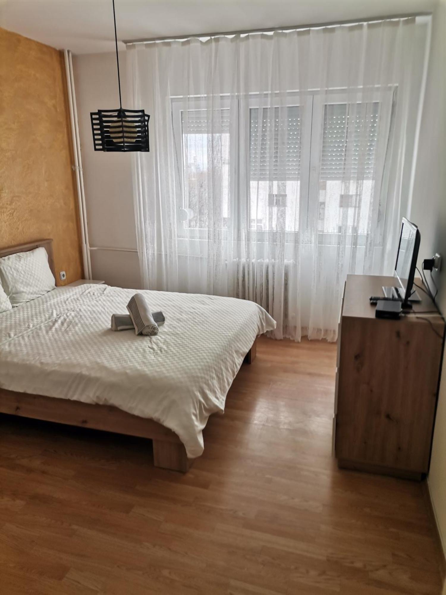 Calla 5 Apartment - Main Square, In The City Shopping Center - Parking Slot With Security And Video Camera Skopje Exterior foto