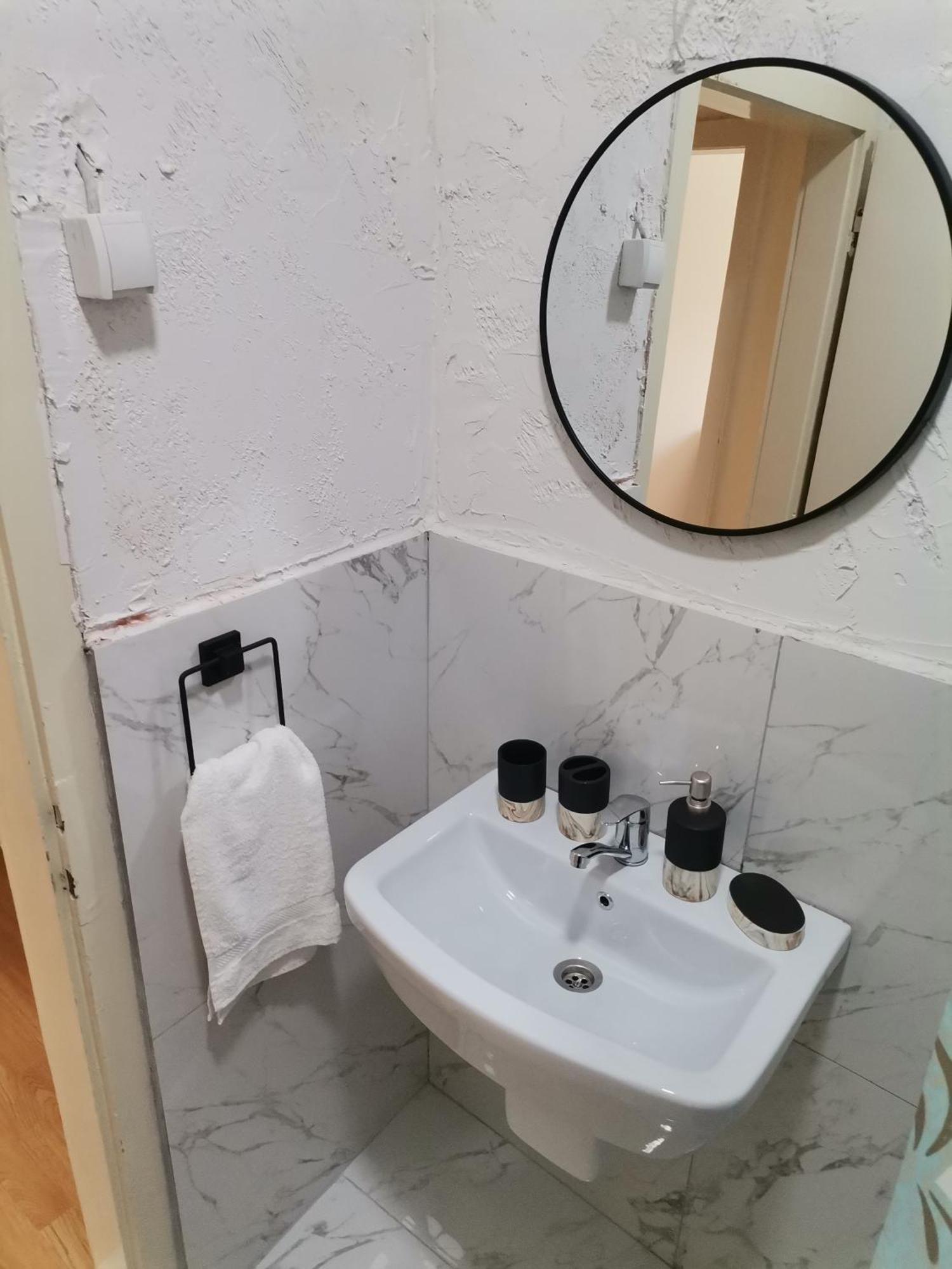 Calla 5 Apartment - Main Square, In The City Shopping Center - Parking Slot With Security And Video Camera Skopje Exterior foto